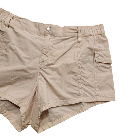 Urban Outfitters Light Sand Khaki Cream Cargo Light Weight Short Sz 8 NWT Beachy - Picture 4 of 8